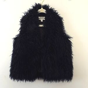 Hartford Alternative Classics Girl's vest sz 6